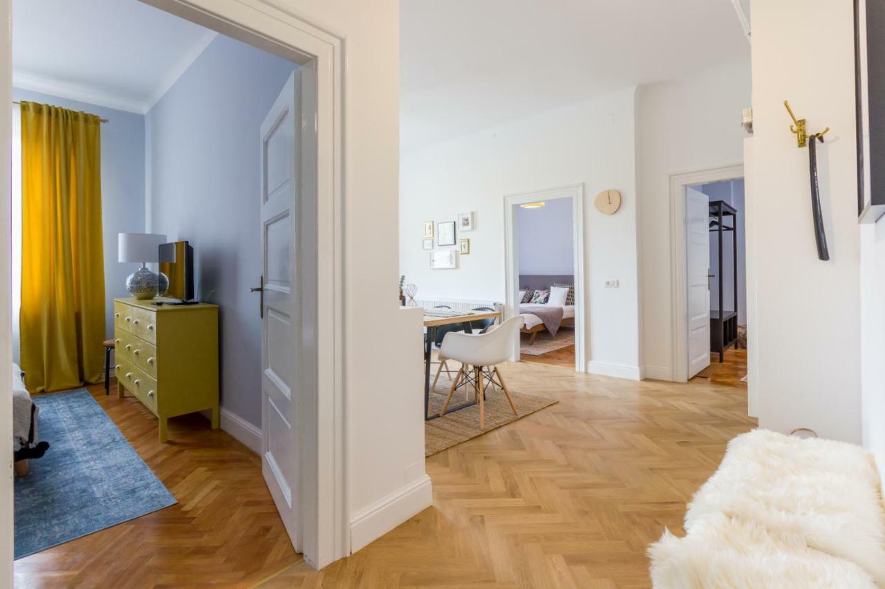 City Chic 3 Bedroom Apartment Cluj-Napoca Exterior foto